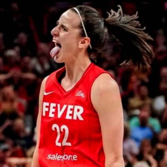 NEW!💯 CAITLIN CLARK ULTRA GLOSSY 8.5x11 ROOKIE INDIANA FEVER 3 POSTER 2024 SET! - Picture 11 of 12